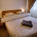 Apartmán At The Blue Lion And Parking Assistance
