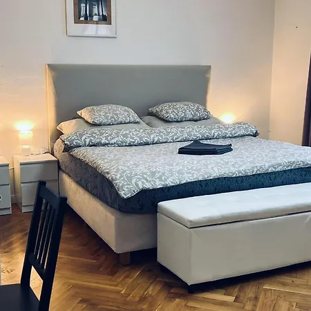 Apartment At The Blue Lion & Parking Assistance *