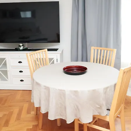 At The Blue Lion & Parking Assistance Apartment *