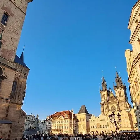 At The Blue Lion & Parking Assistance Apartment Prague