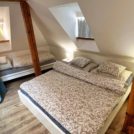 Apartment At The Blue Lion & Parking Assistance Prague