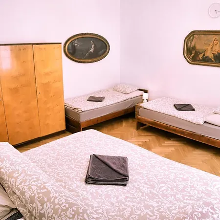 Apartment At The Blue Lion & Parking Assistance *