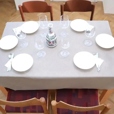 Apartment At The Blue Lion & Parking Assistance Prague