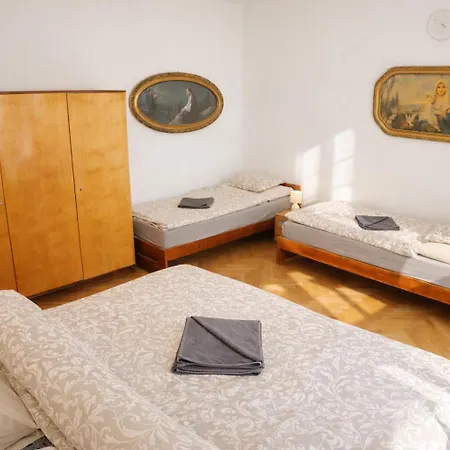 At The Blue Lion And Parking Assistance Apartamento *