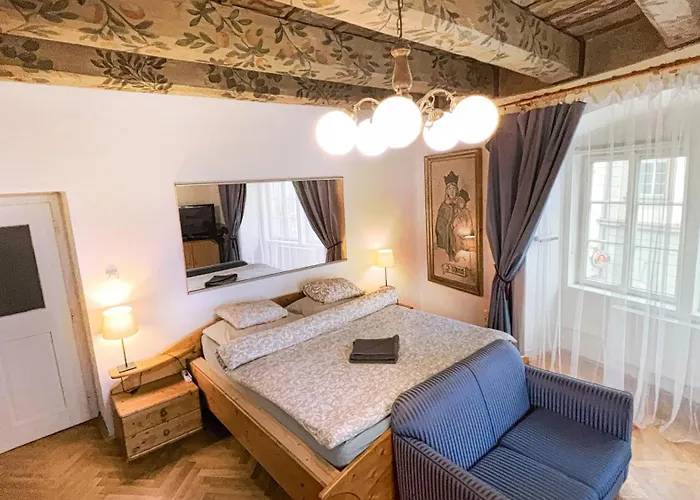 At The Blue Lion And Parking Assistance Apartment